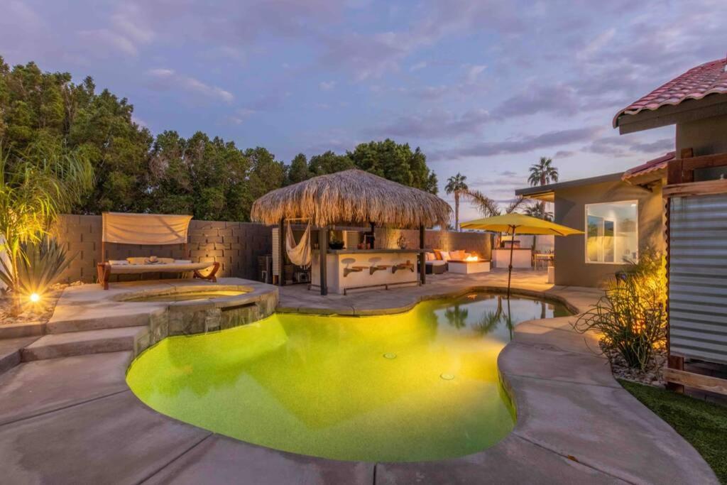 Desert Paradise Salt Water Pool & Spa 1 Mile To Coachella Fest Indio Exterior photo