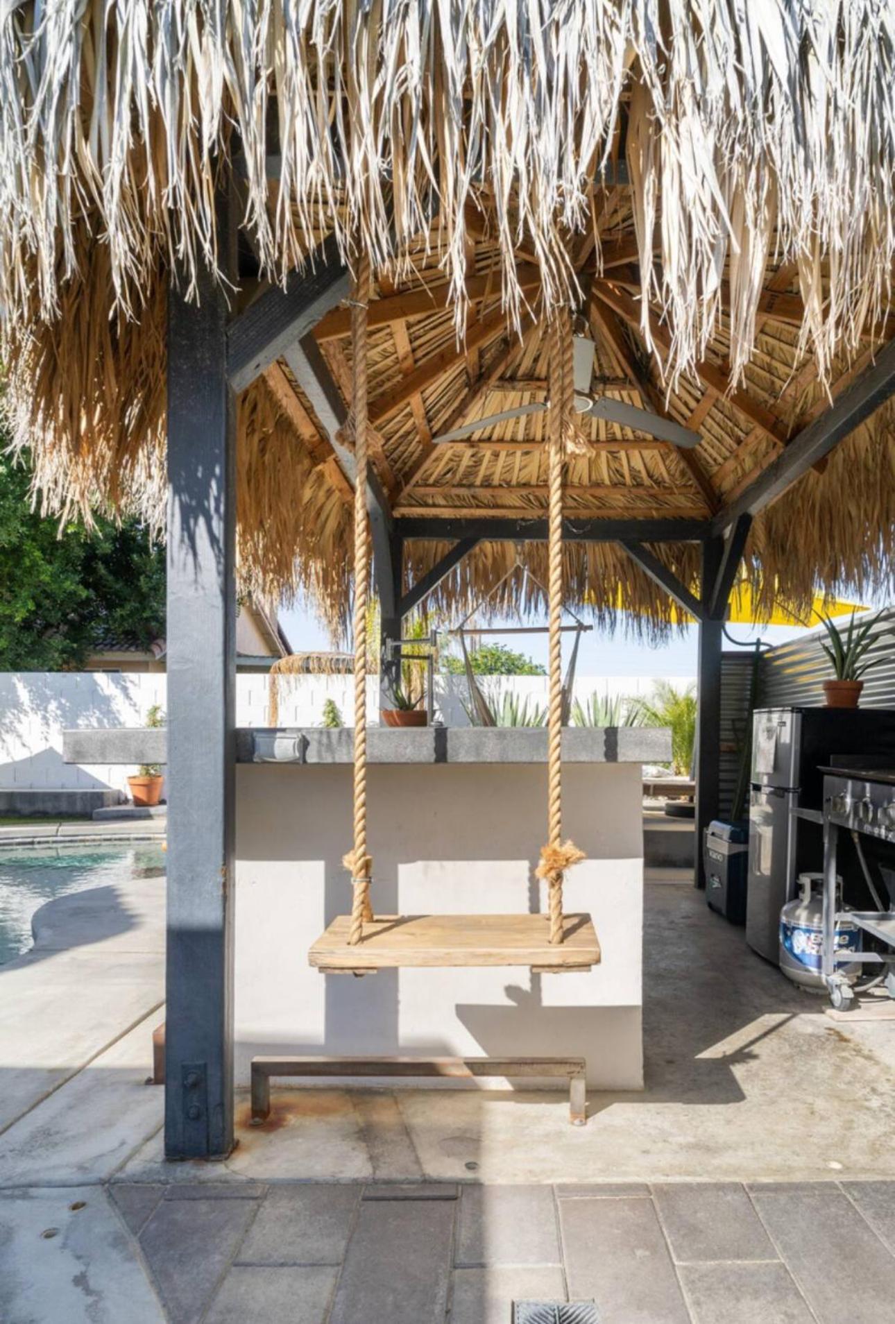 Desert Paradise Salt Water Pool & Spa 1 Mile To Coachella Fest Indio Exterior photo